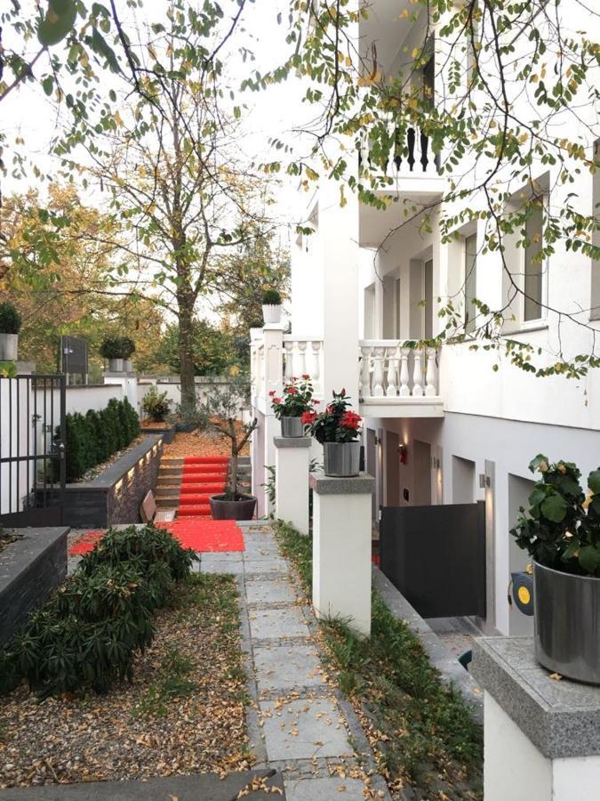 Park Apart Hotel Gatower Str. Берлин Екстериор снимка