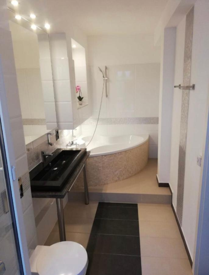 Park Apart Hotel Gatower Str. Берлин Екстериор снимка