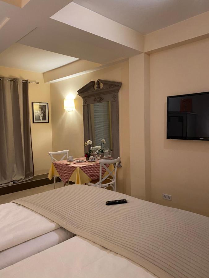 Park Apart Hotel Gatower Str. Берлин Екстериор снимка